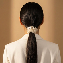 Laden Sie das Bild in den Galerie-Viewer, invisibobble® SPRUNCHIE SLIM DUO – Chalet Chic