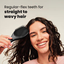 Laden Sie das Bild in den Galerie-Viewer, Tangle Teezer® Ultimate Detangler – Liquorice Black