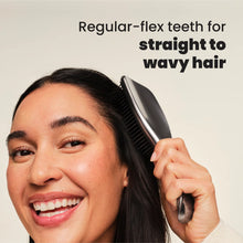 Laden Sie das Bild in den Galerie-Viewer, Tangle Teezer® Ultimate Detangler Chrome – Midnight Silver