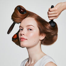 Laden Sie das Bild in den Galerie-Viewer, OLAPLEX Volumizing Blow Dry Mist 150ml