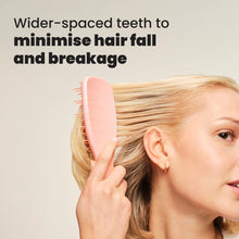 Laden Sie das Bild in den Galerie-Viewer, Tangle Teezer® Ultimate Detangler Extra Gentle – Saffron