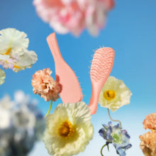 Laden Sie das Bild in den Galerie-Viewer, Tangle Teezer® Ultimate Detangler Extra Gentle – Saffron