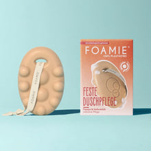 Laden Sie das Bild in den Galerie-Viewer, FOAMIE® Feste Duschpflege Hafermilch und Papaya für intensive Pflege