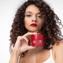 Laden Sie das Bild in den Galerie-Viewer, Wella Ultimate Repair Mask 150ml