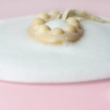 Laden Sie das Bild in den Galerie-Viewer, FOAMIE® Feste Duschpflege Kokosnuss für intensive Feuchtigkeit