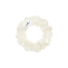 Laden Sie das Bild in den Galerie-Viewer, invisibobble® SPRUNCHIE SLIM DUO – Chalet Chic
